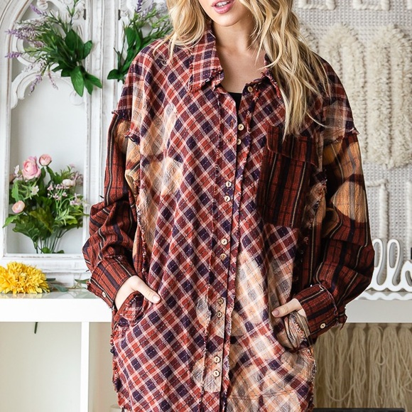 Plaid and Floral Oversized Shirt - Picture 4 of 4